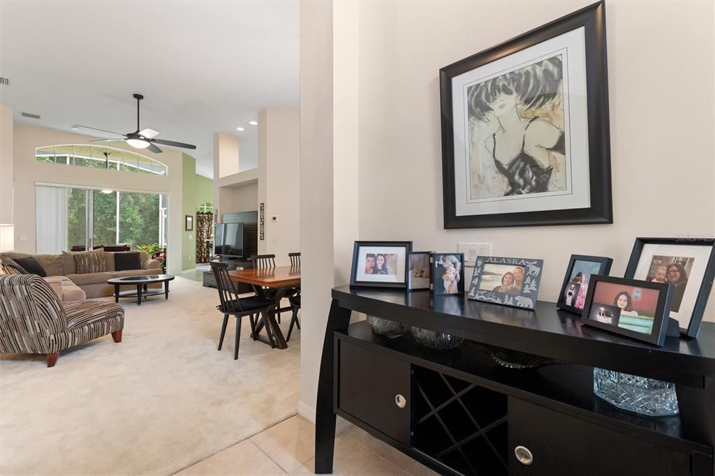 En Venta: $320,000 (2 camas, 2 baños, 1797 Pies cuadrados)