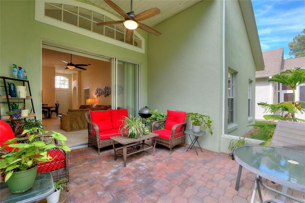 En Venta: $320,000 (2 camas, 2 baños, 1797 Pies cuadrados)