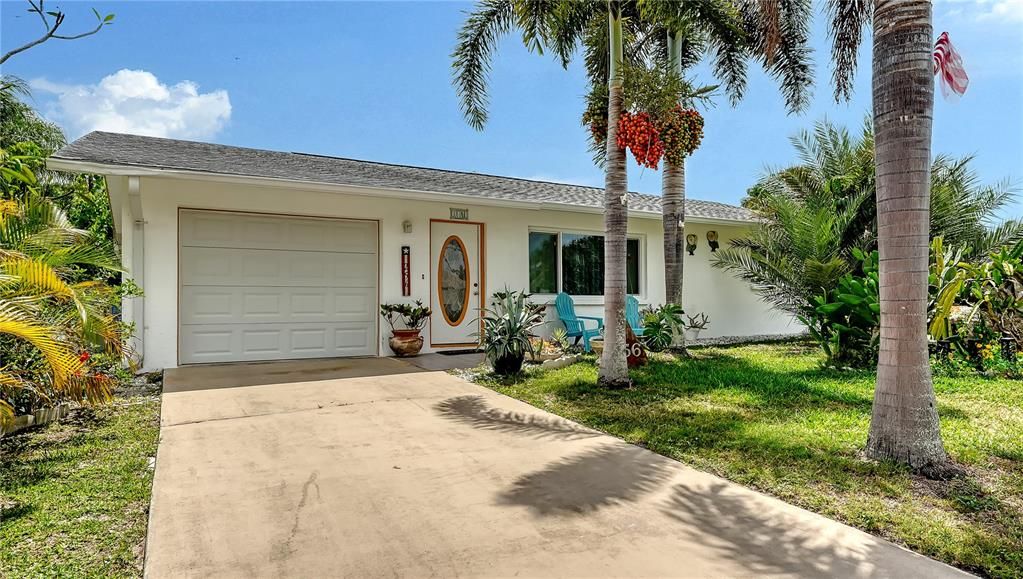 Active With Contract: $220,000 (2 beds, 1 baths, 932 Square Feet)