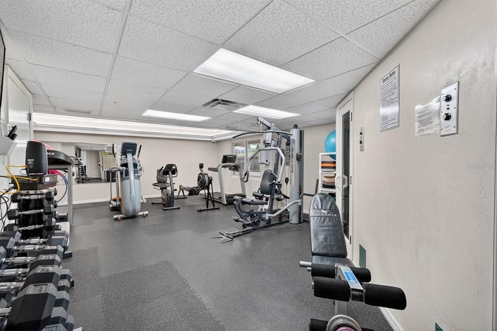 На продажу: $380,000 (2 спален, 2 ванн, 1745 Квадратных фут)