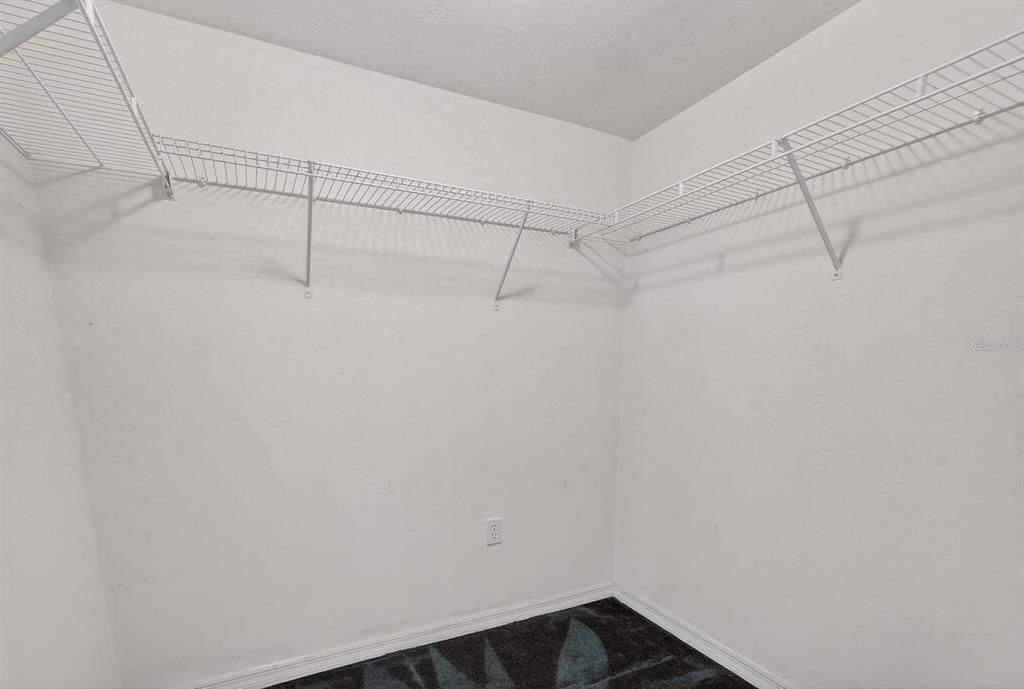 На продажу: $380,000 (2 спален, 2 ванн, 1745 Квадратных фут)