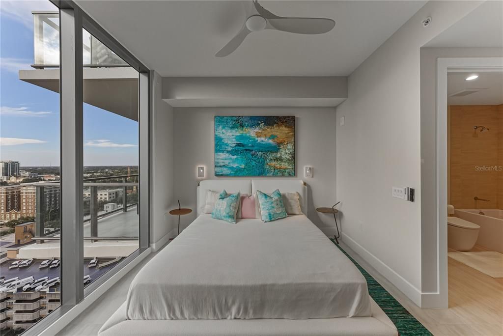 For Rent: $13,900 (3 beds, 3 baths, 2160 Square Feet)