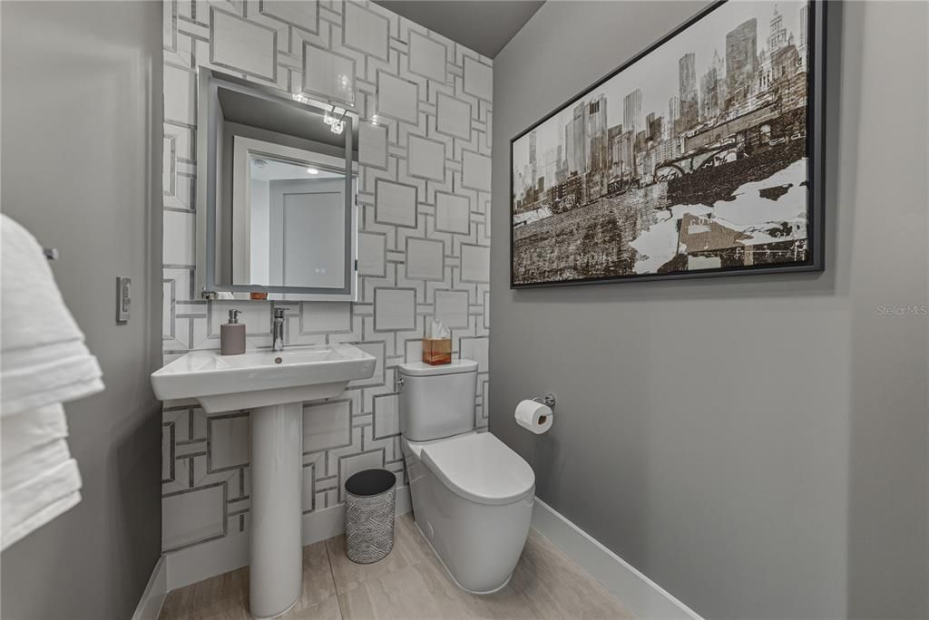 For Rent: $13,900 (3 beds, 3 baths, 2160 Square Feet)