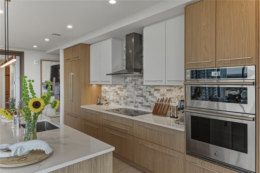 For Rent: $13,900 (3 beds, 3 baths, 2160 Square Feet)