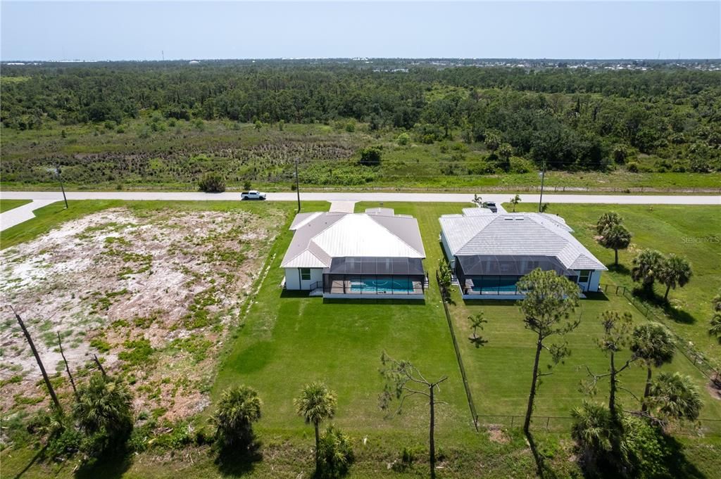 Activo con contrato: $595,000 (3 camas, 3 baños, 2244 Pies cuadrados)