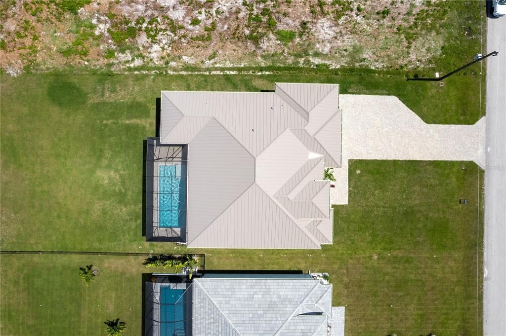 Activo con contrato: $595,000 (3 camas, 3 baños, 2244 Pies cuadrados)