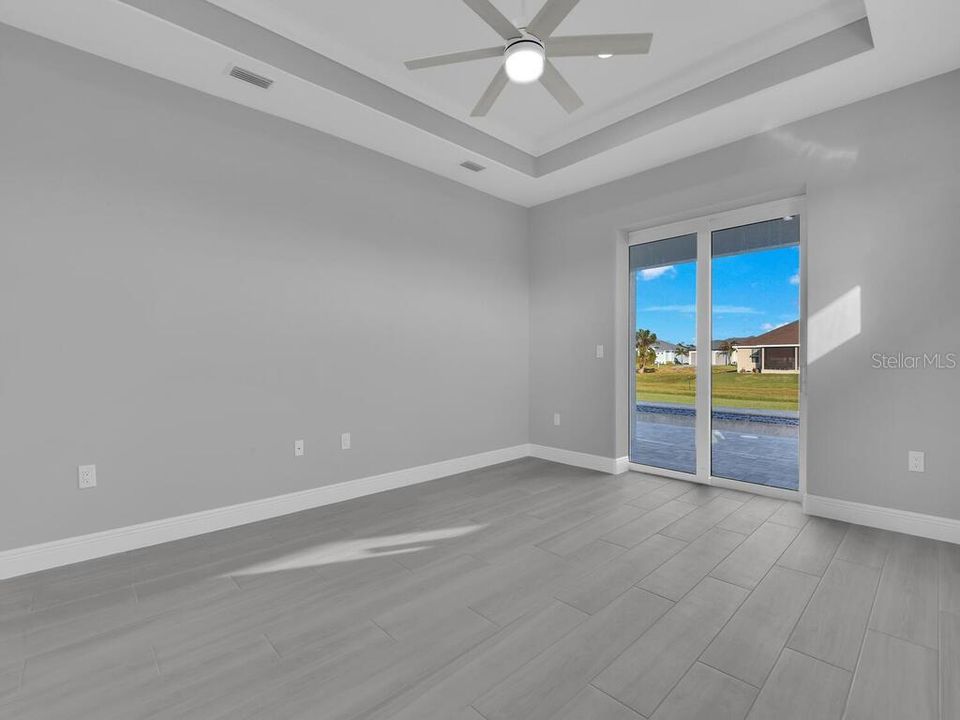 Activo con contrato: $595,000 (3 camas, 3 baños, 2244 Pies cuadrados)