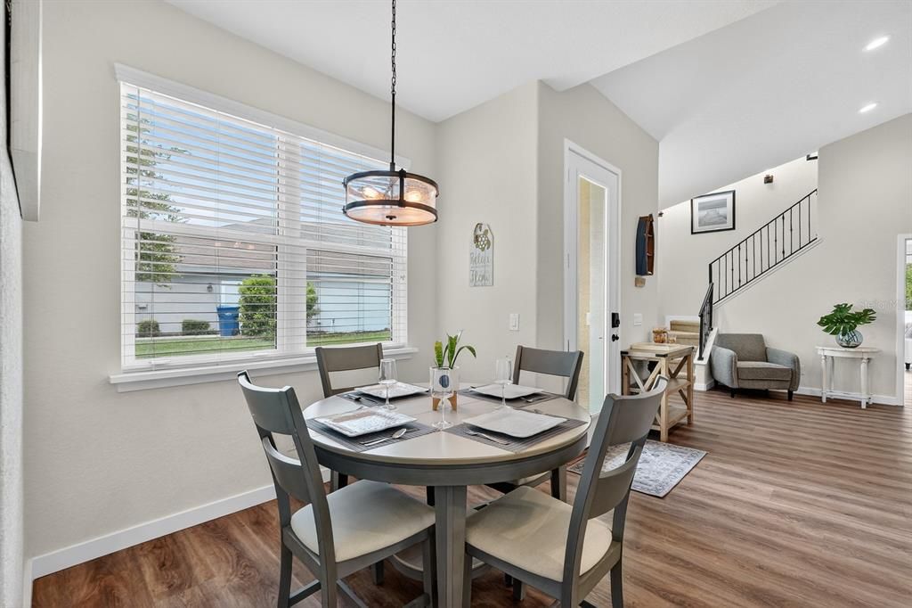 На продажу: $624,900 (3 спален, 2 ванн, 1725 Квадратных фут)