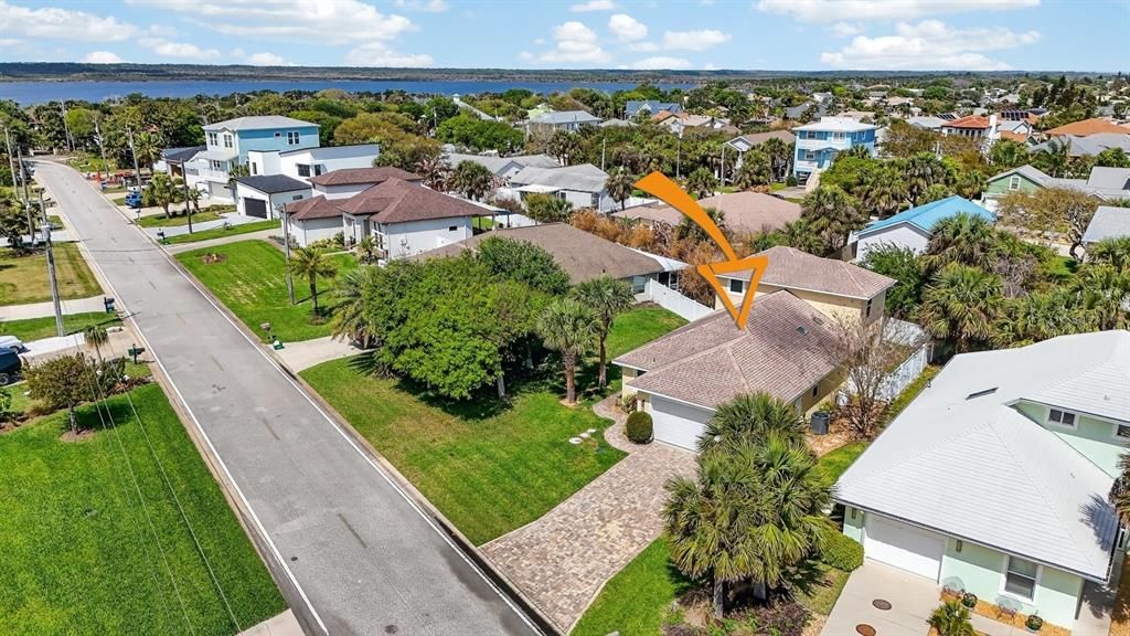 На продажу: $624,900 (3 спален, 2 ванн, 1725 Квадратных фут)