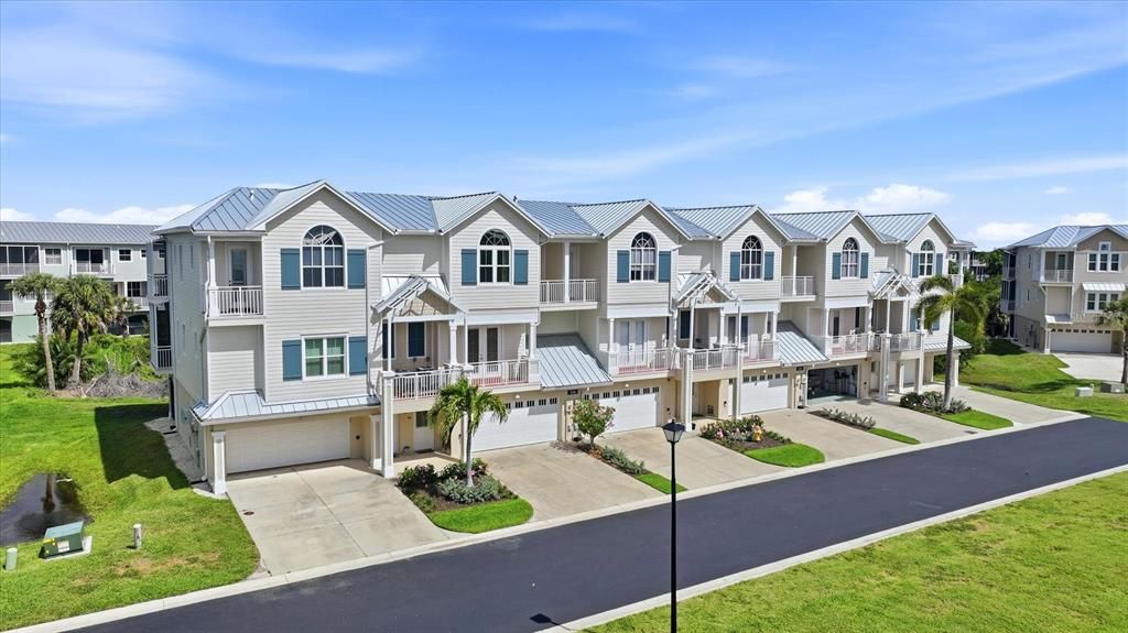 For Sale: $449,000 (3 beds, 2 baths, 2245 Square Feet)