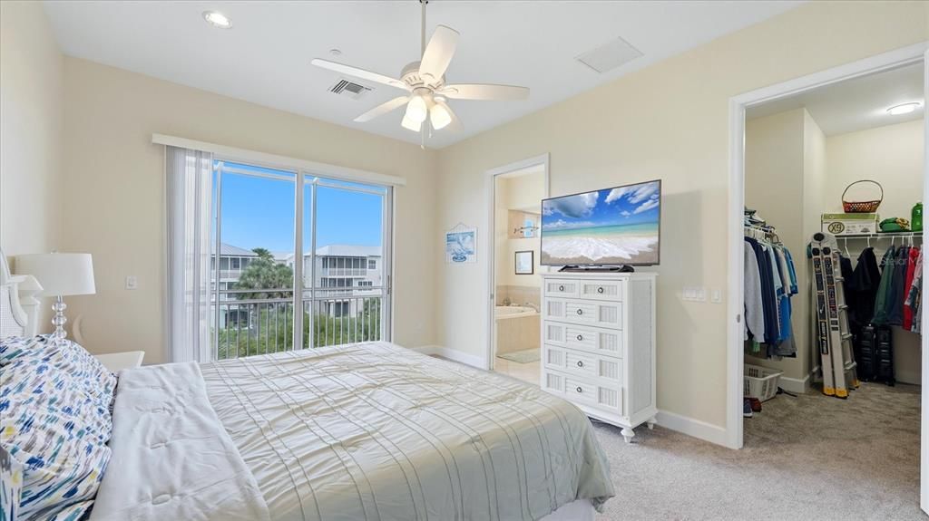 For Sale: $449,000 (3 beds, 2 baths, 2245 Square Feet)