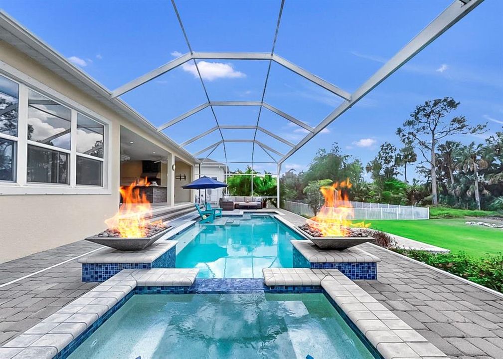 Activo con contrato: $949,000 (3 camas, 3 baños, 2963 Pies cuadrados)