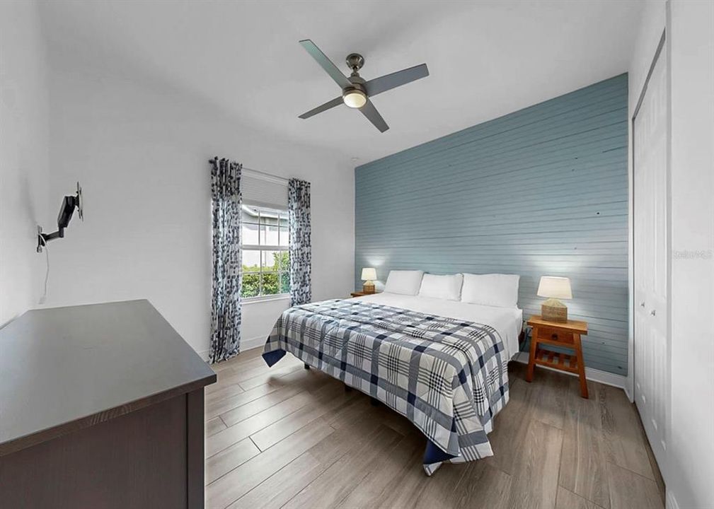 Activo con contrato: $949,000 (3 camas, 3 baños, 2963 Pies cuadrados)