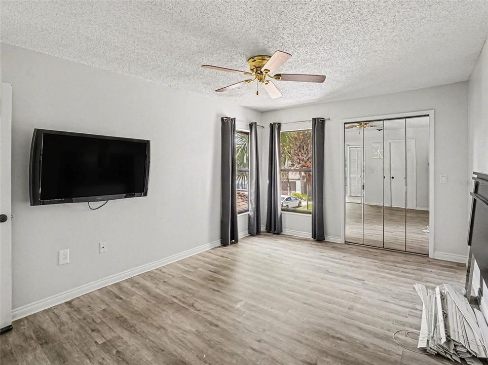 En Venta: $175,000 (2 camas, 2 baños, 1070 Pies cuadrados)