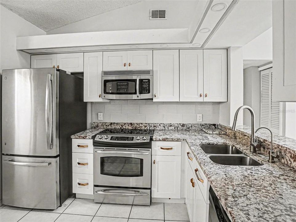 En Venta: $175,000 (2 camas, 2 baños, 1070 Pies cuadrados)