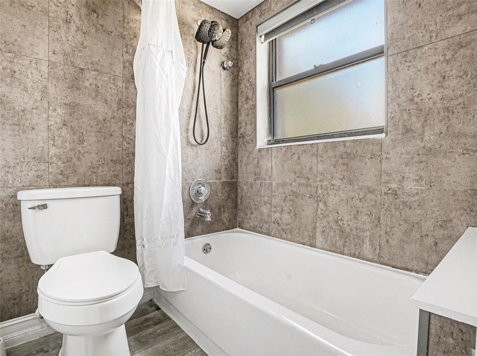 En Venta: $175,000 (2 camas, 2 baños, 1070 Pies cuadrados)