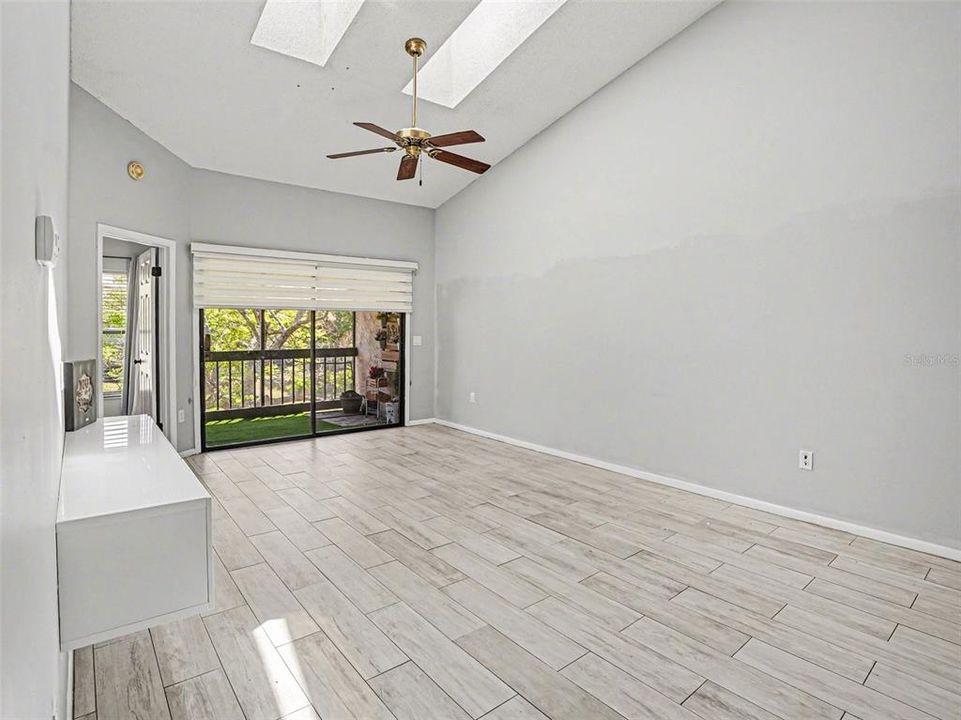 En Venta: $175,000 (2 camas, 2 baños, 1070 Pies cuadrados)