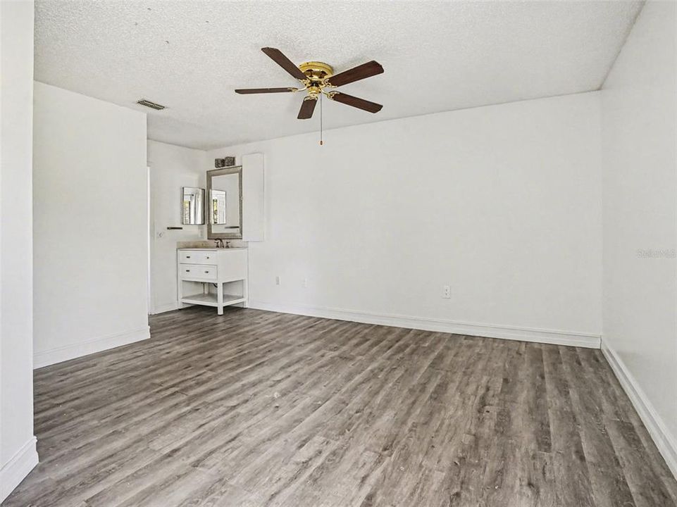 En Venta: $175,000 (2 camas, 2 baños, 1070 Pies cuadrados)