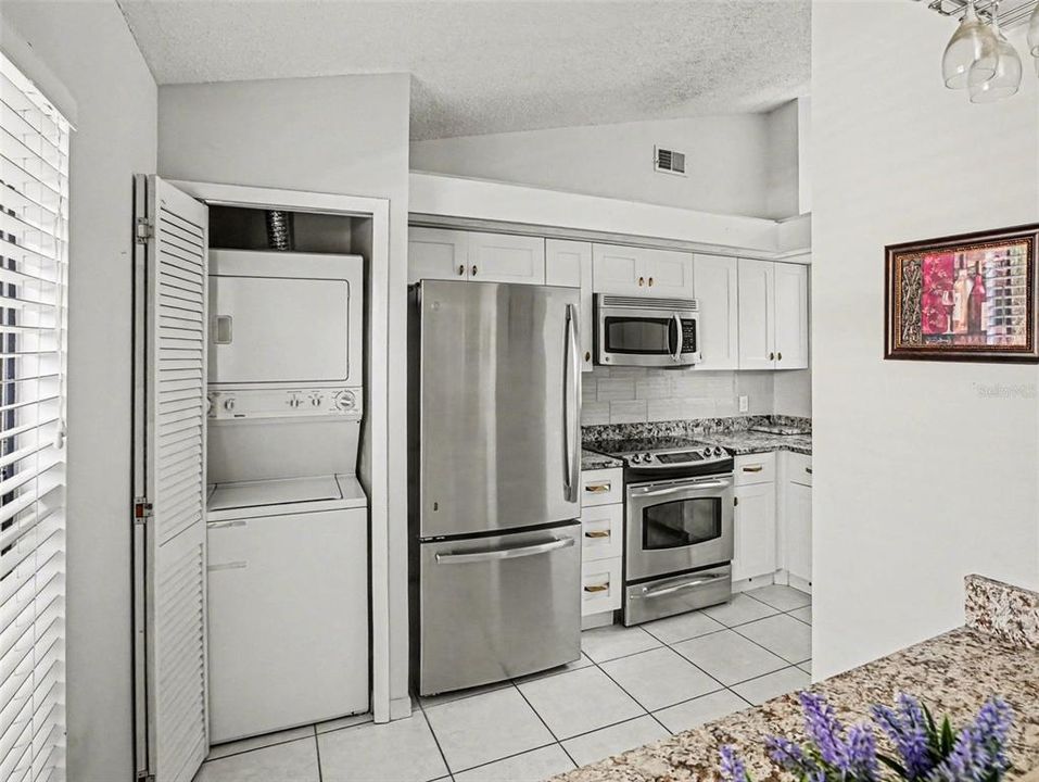 En Venta: $175,000 (2 camas, 2 baños, 1070 Pies cuadrados)