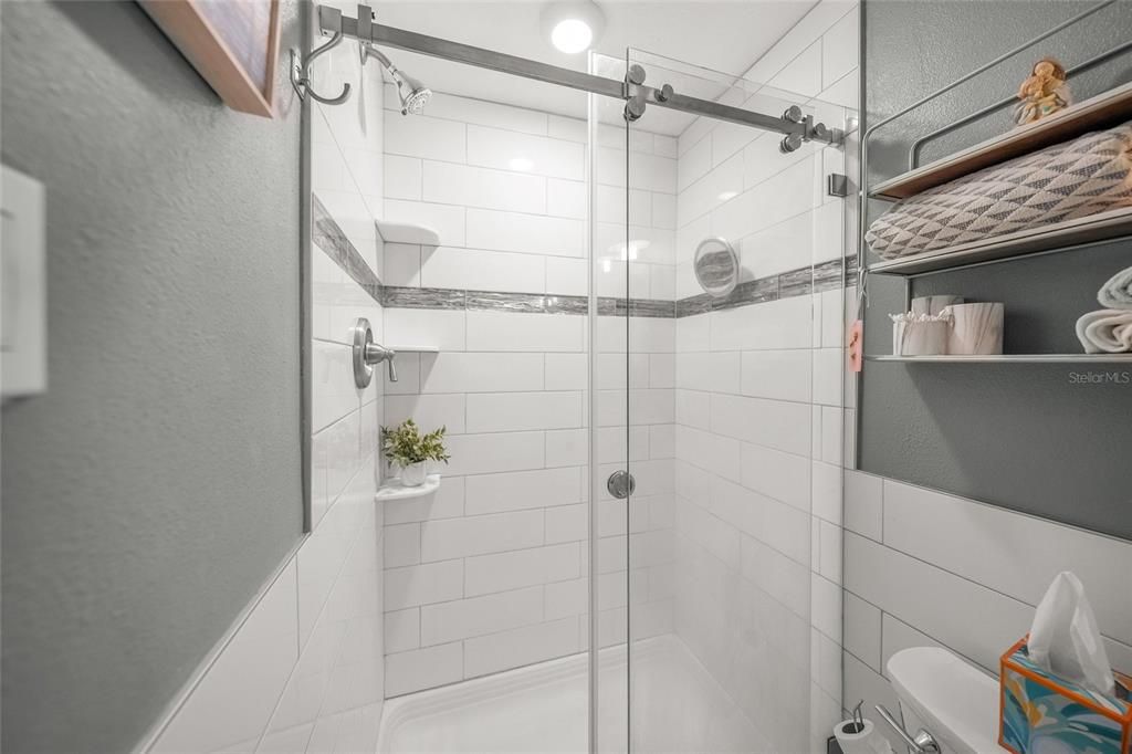 For Sale: $1,095,000 (3 beds, 2 baths, 1368 Square Feet)