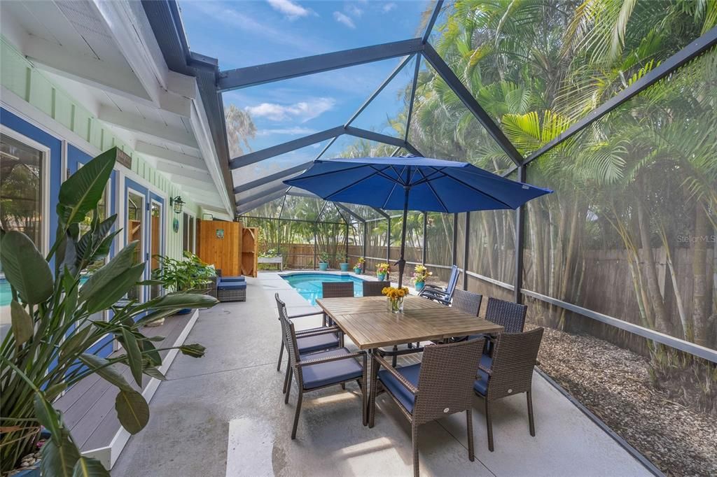 For Sale: $1,095,000 (3 beds, 2 baths, 1368 Square Feet)