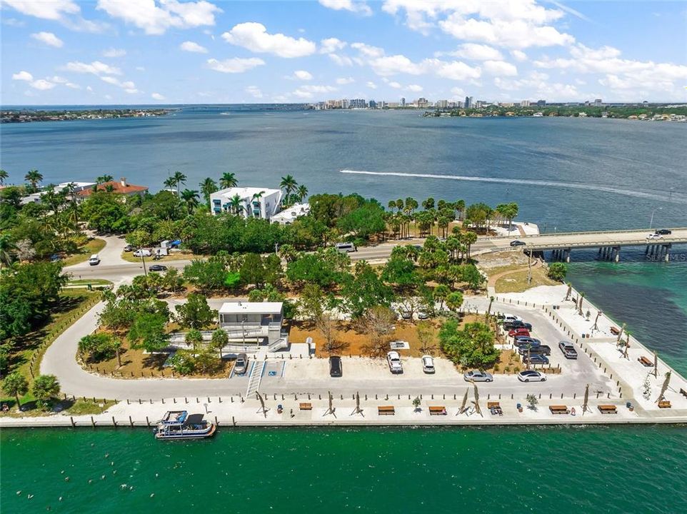 For Sale: $1,095,000 (3 beds, 2 baths, 1368 Square Feet)