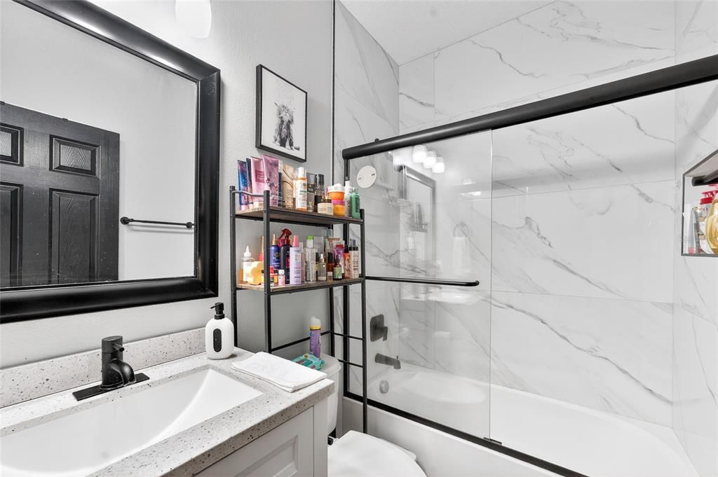 Под контрактом: $369,990 (3 спален, 2 ванн, 1512 Квадратных фут)