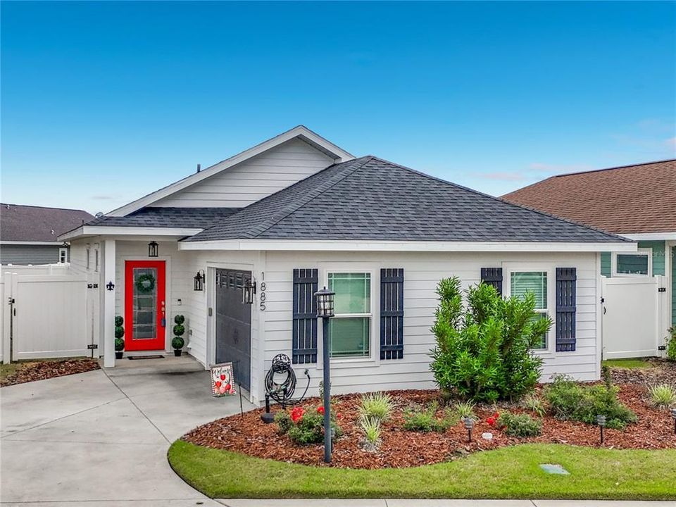 For Sale: $279,000 (3 beds, 2 baths, 1372 Square Feet)
