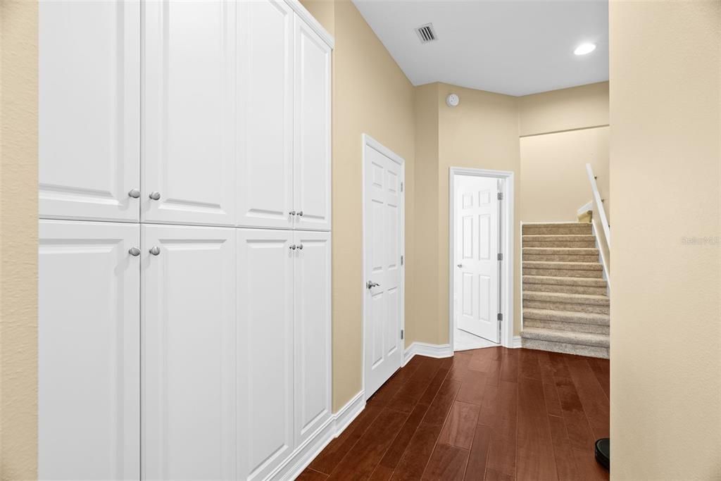 Activo con contrato: $735,000 (4 camas, 3 baños, 3625 Pies cuadrados)