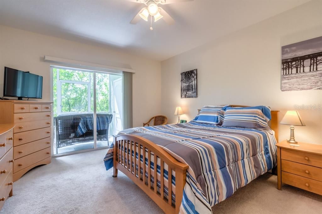 For Rent: $4,000 (2 beds, 2 baths, 1230 Square Feet)