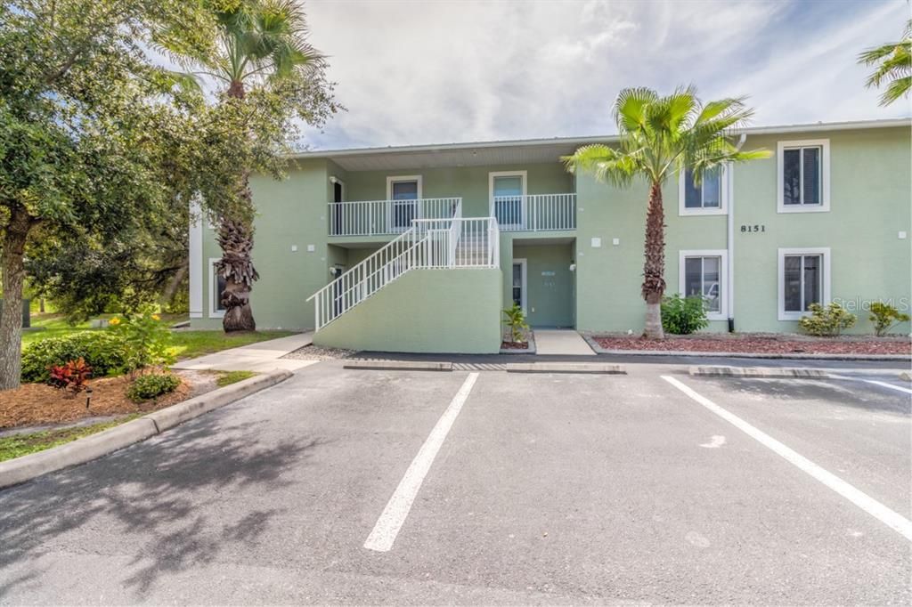 For Rent: $4,000 (2 beds, 2 baths, 1230 Square Feet)