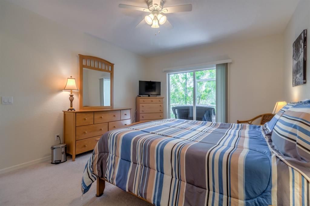 For Rent: $4,000 (2 beds, 2 baths, 1230 Square Feet)