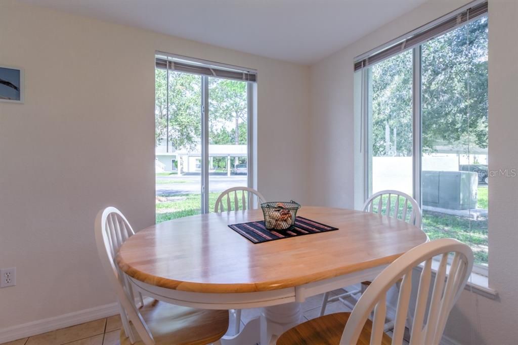 For Rent: $4,000 (2 beds, 2 baths, 1230 Square Feet)