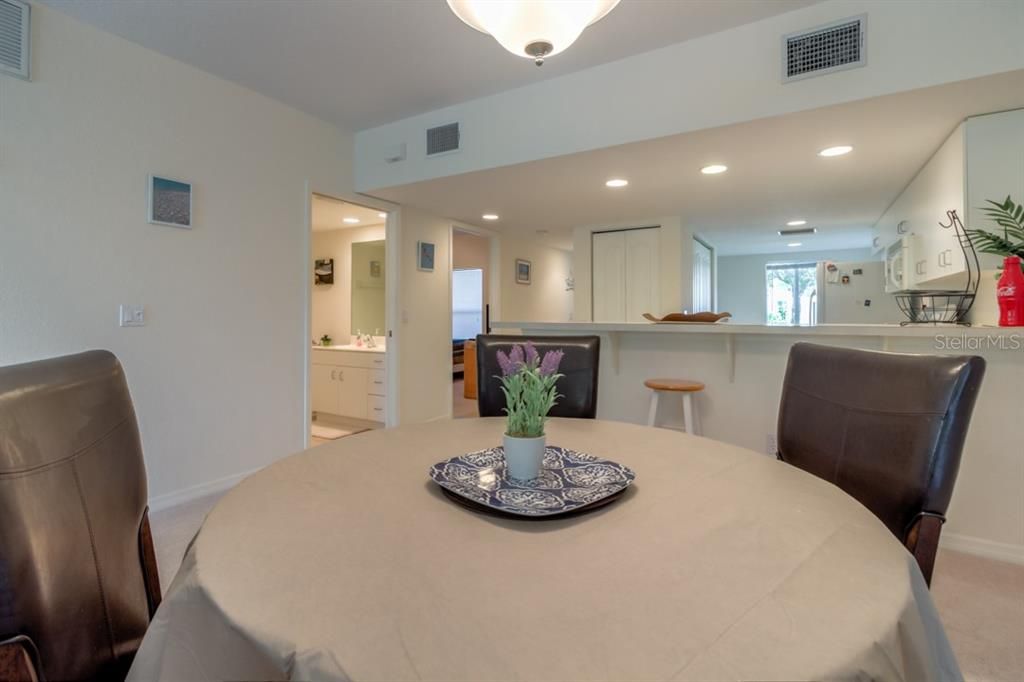 For Rent: $4,000 (2 beds, 2 baths, 1230 Square Feet)