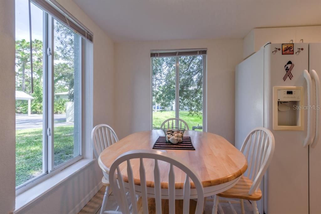 For Rent: $4,000 (2 beds, 2 baths, 1230 Square Feet)