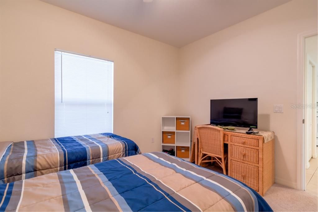 For Rent: $4,000 (2 beds, 2 baths, 1230 Square Feet)