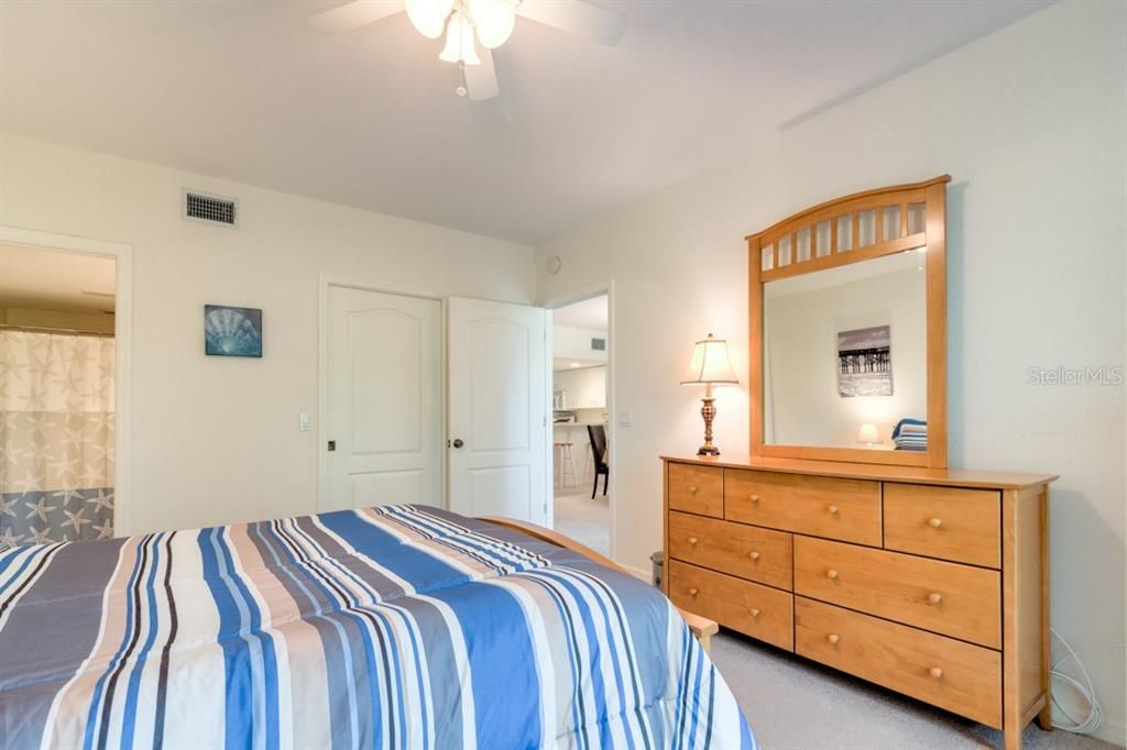 For Rent: $4,000 (2 beds, 2 baths, 1230 Square Feet)