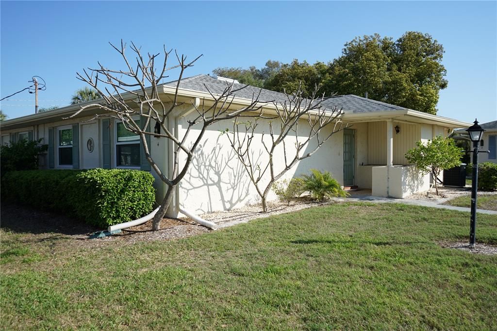 Active With Contract: $124,500 (2 beds, 2 baths, 1120 Square Feet)