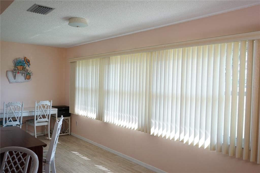 Active With Contract: $124,500 (2 beds, 2 baths, 1120 Square Feet)