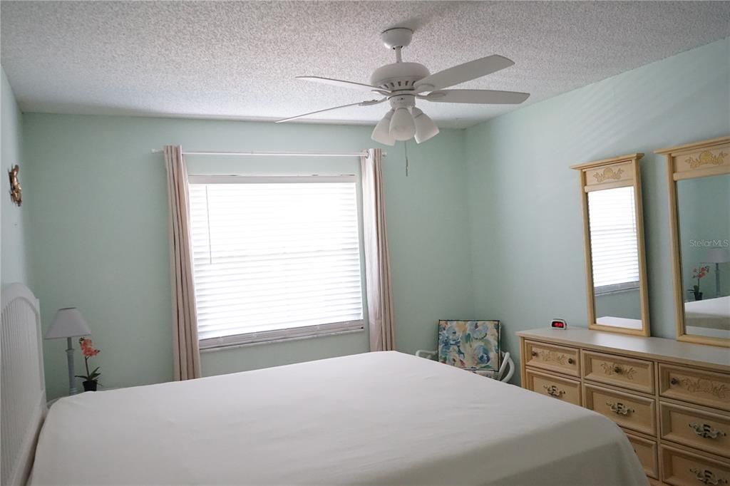 Active With Contract: $124,500 (2 beds, 2 baths, 1120 Square Feet)