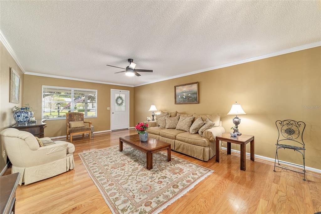 For Sale: $225,000 (2 beds, 2 baths, 1688 Square Feet)