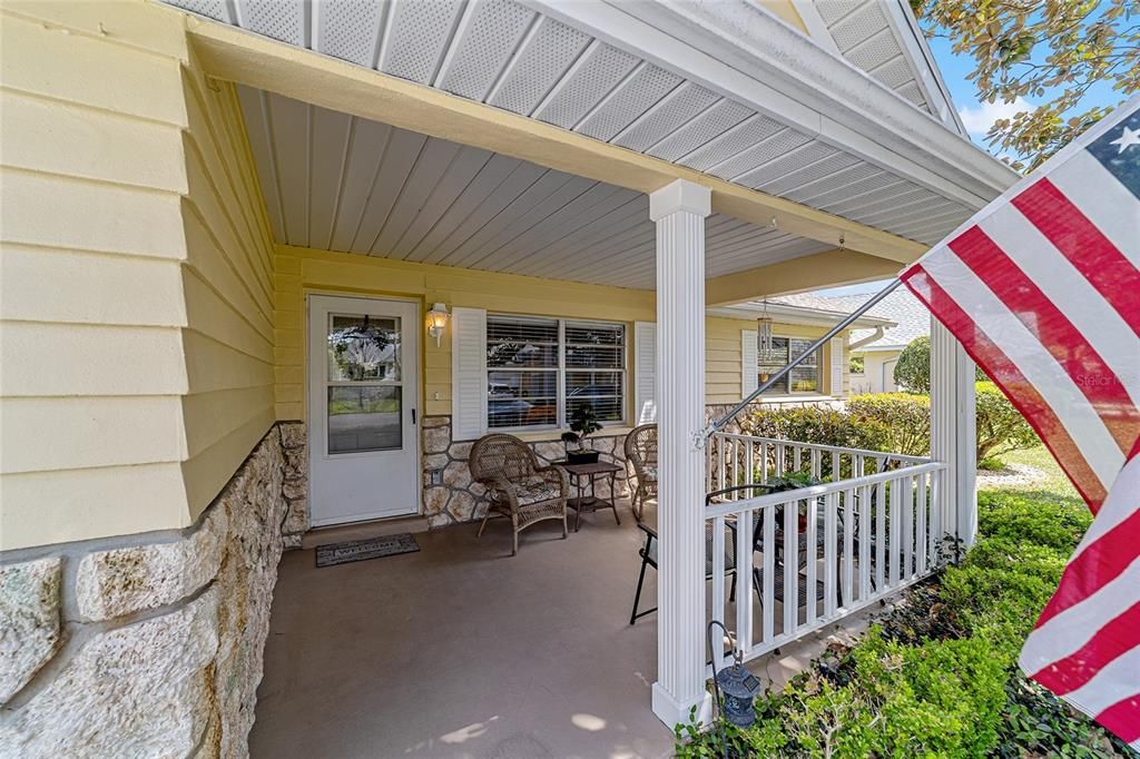 For Sale: $225,000 (2 beds, 2 baths, 1688 Square Feet)