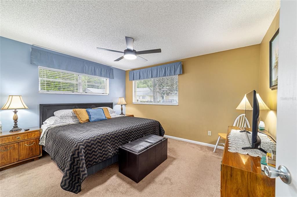 For Sale: $225,000 (2 beds, 2 baths, 1688 Square Feet)