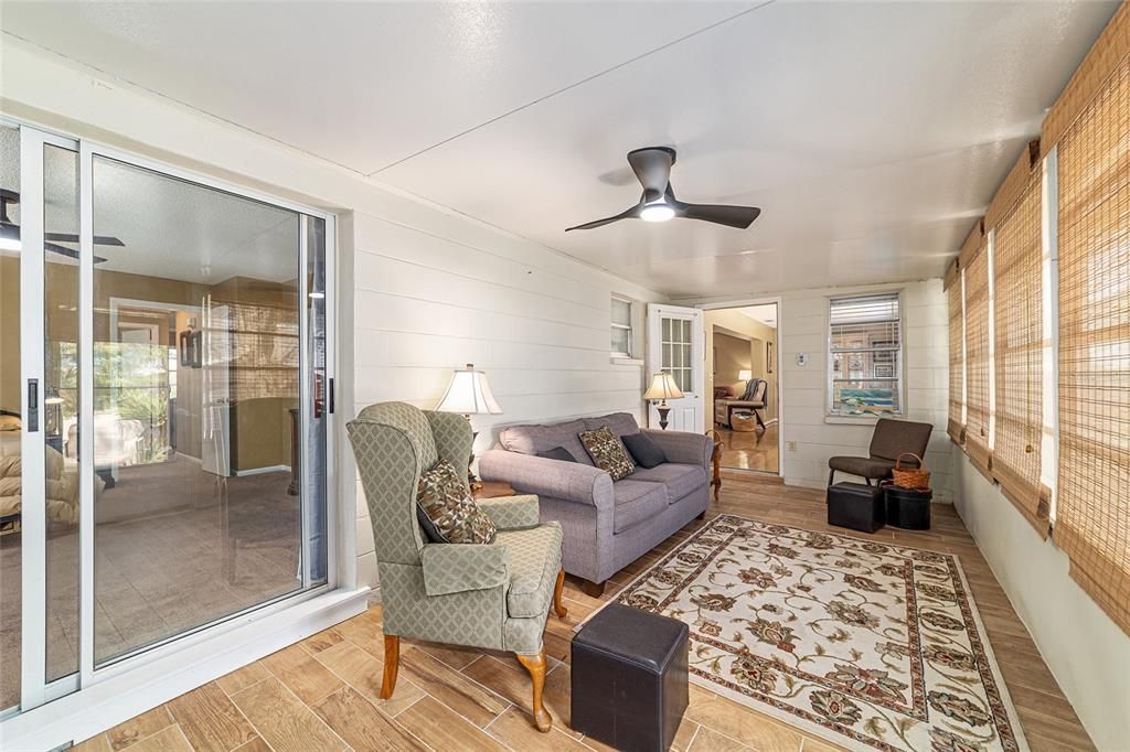 For Sale: $225,000 (2 beds, 2 baths, 1688 Square Feet)