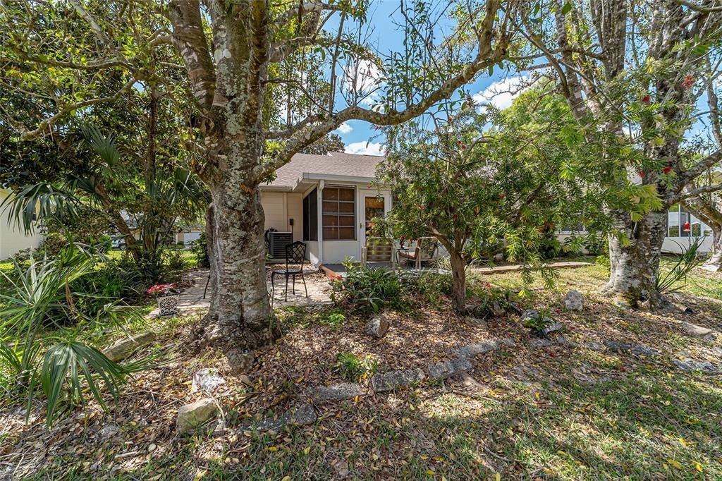 For Sale: $225,000 (2 beds, 2 baths, 1688 Square Feet)