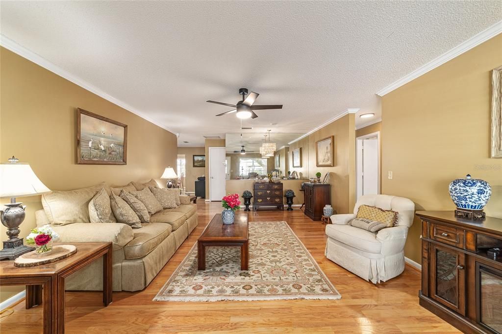 For Sale: $225,000 (2 beds, 2 baths, 1688 Square Feet)