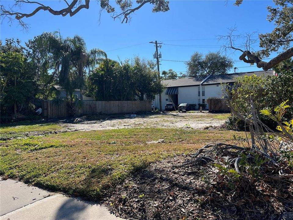 En Venta: $849,000 (0.17 acres)