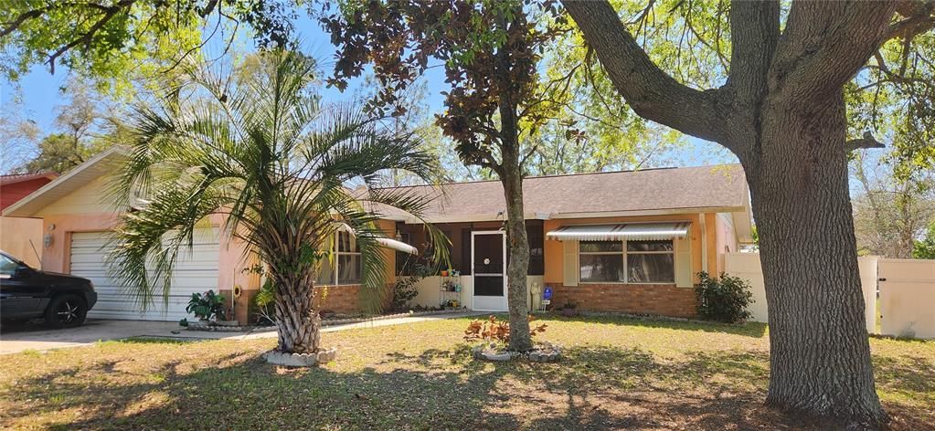 Activo con contrato: $180,000 (4 camas, 2 baños, 1600 Pies cuadrados)