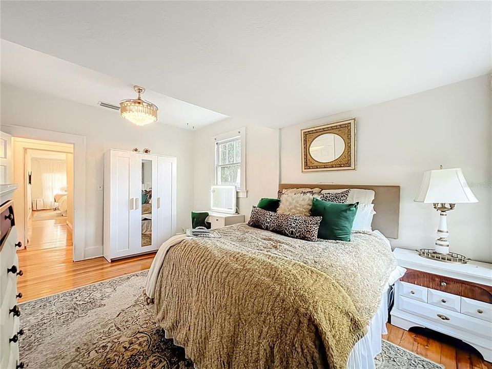 For Sale: $659,000 (3 beds, 2 baths, 1784 Square Feet)