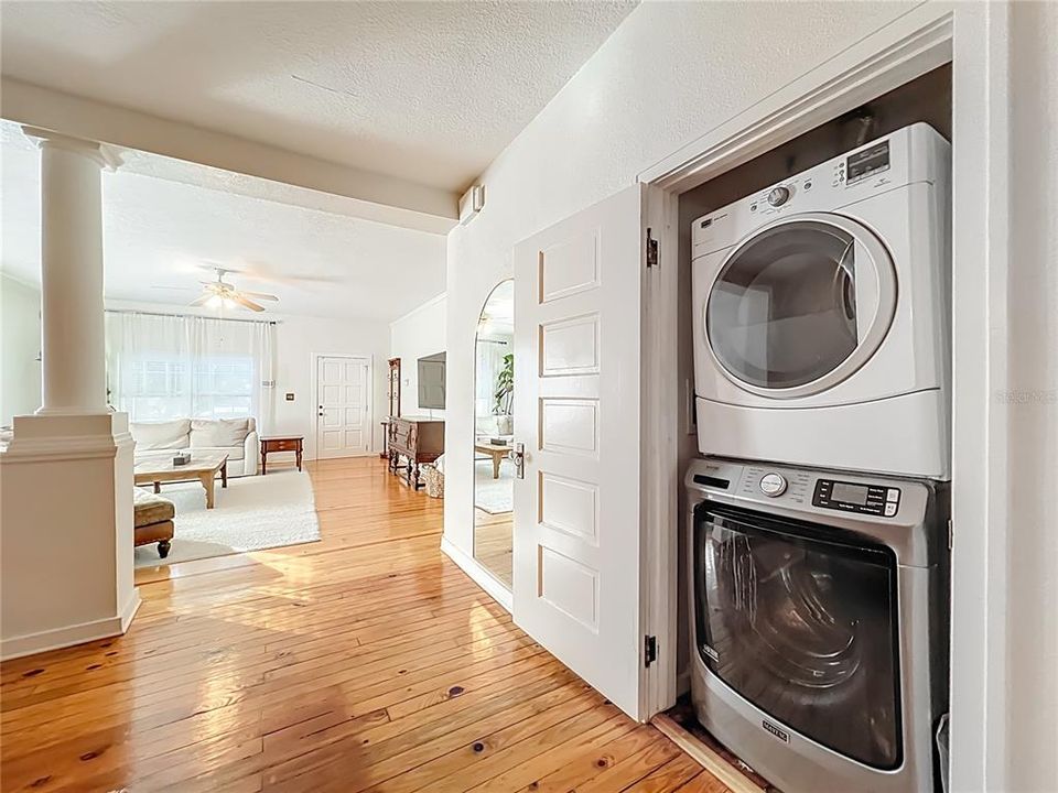 For Sale: $659,000 (3 beds, 2 baths, 1784 Square Feet)